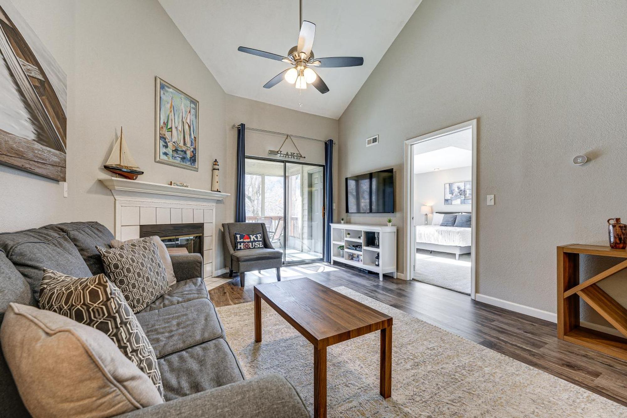 Lakefront Branson Penthouse With Resort Amenities! ภายนอก รูปภาพ